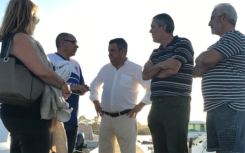 Reclaman al Ayuntamiento isleño que “frene el deterioro” de las instalaciones del Club Náutico Puente de Hierro