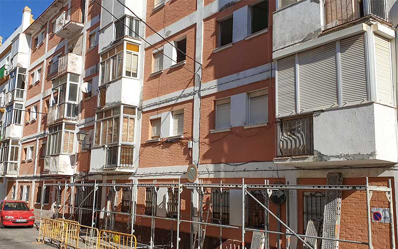 Arranca la primera fase de la rehabilitación del bloque de viviendas municipales en Doctor Marañón, que será ejemplo de sostenibilidad