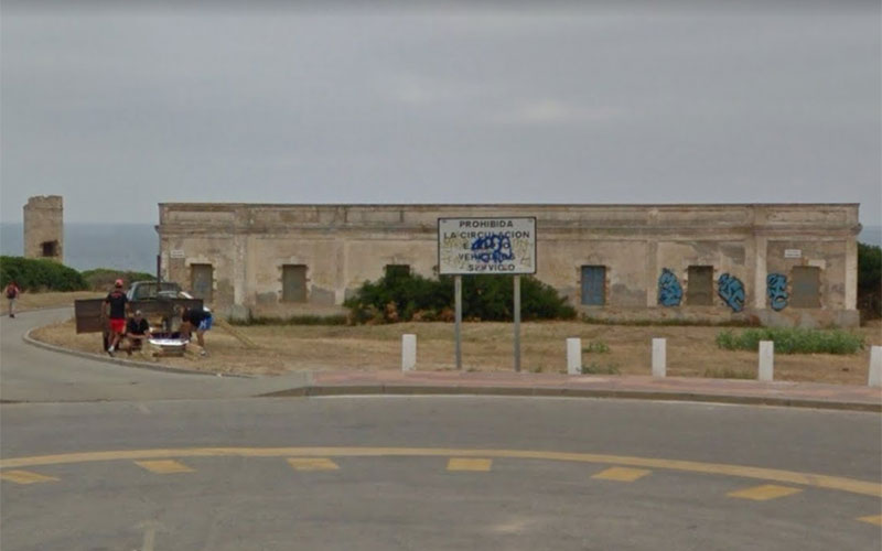 El antiguo cuartel de La Loma del Puerco espera convertirse en otro “atractivo” para la playa de La Barrosa desde Semana Santa
