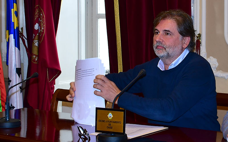 El edil de Personal defiende como “necesario y urgente” llevar a pleno la RPT vigente para su regularización, y luego “seguir hablando”