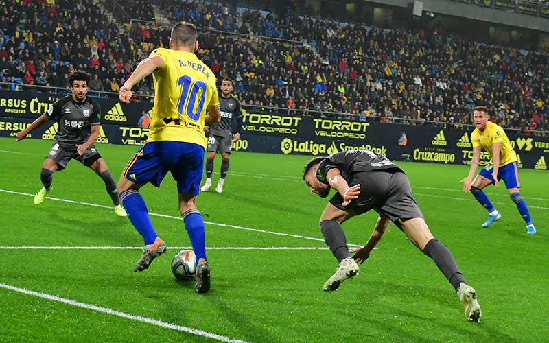 Ni el arbitraje amarga las vacaciones: “¡campeones, campeones!”