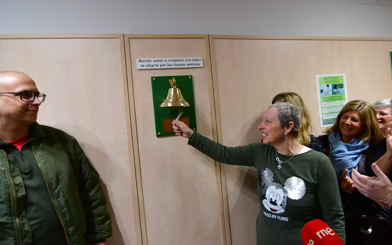 La ‘Campana de los sueños’ también suena ya en el Puerta del Mar