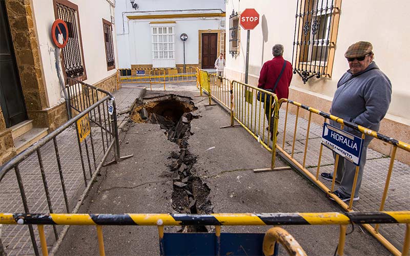 Arreglar a fondo la calle Jorge Juan tras el socavón provocado por el paso de una hormigonera conllevará una inversión de 60.000 euros