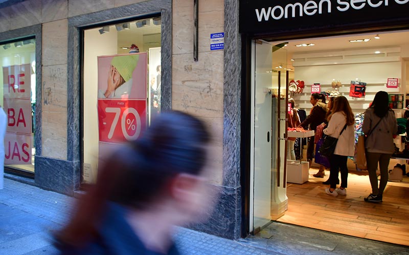 Enero ‘manda’ al paro a 5.400 gaditanos del sector servicios