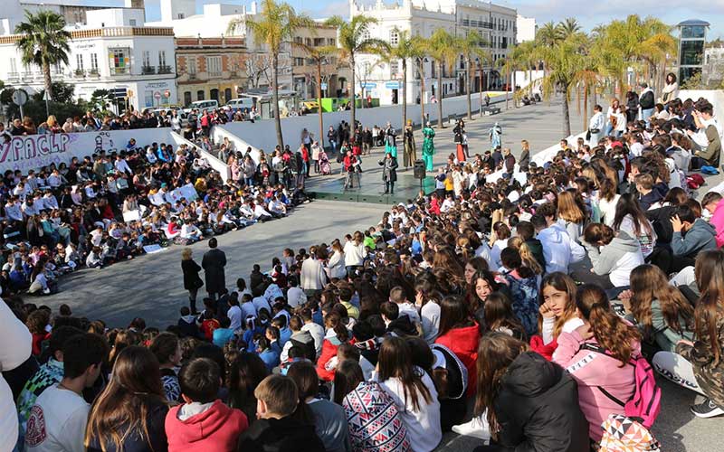 Chiclana es ‘joven’: la edad media de sus vecinos se sitúa en los 38 años frente a los casi 43 de la población en toda España