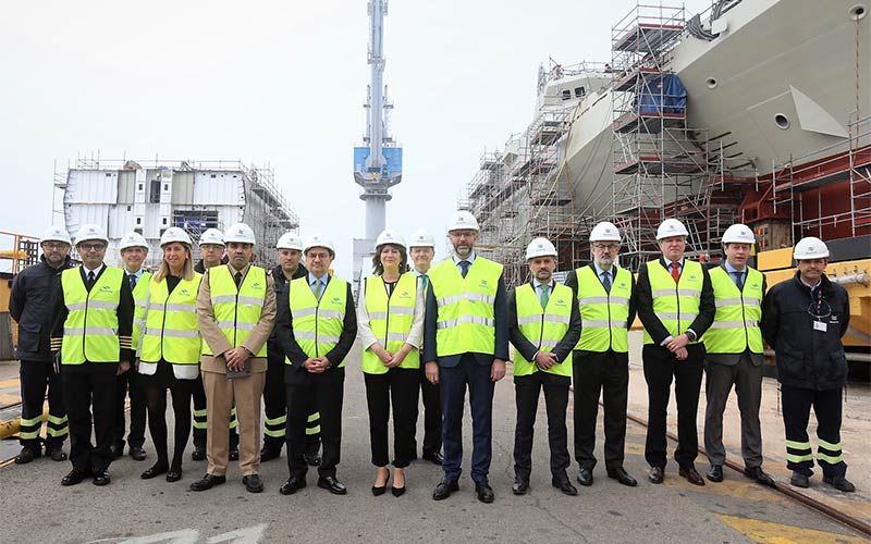 El embajador de Arabia Saudí en España supervisa en los astilleros isleños el avance de la construcción de las corbetas