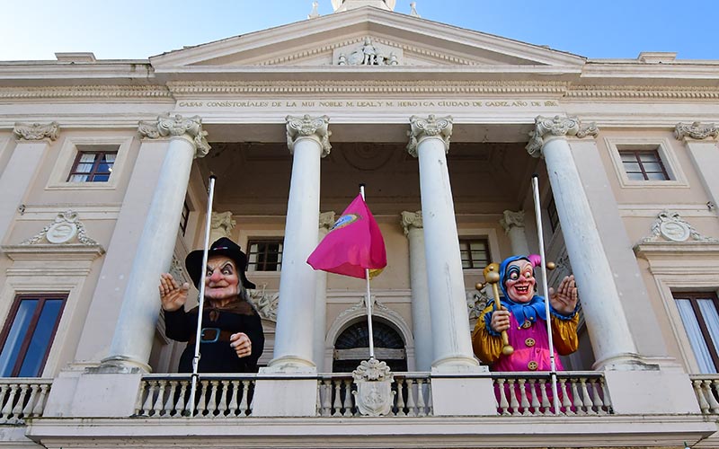Al Carnaval de Cádiz 2020, mejor venir en transporte público; la Guardia Civil prevé controles de alcoholemia “a todos los vehículos”