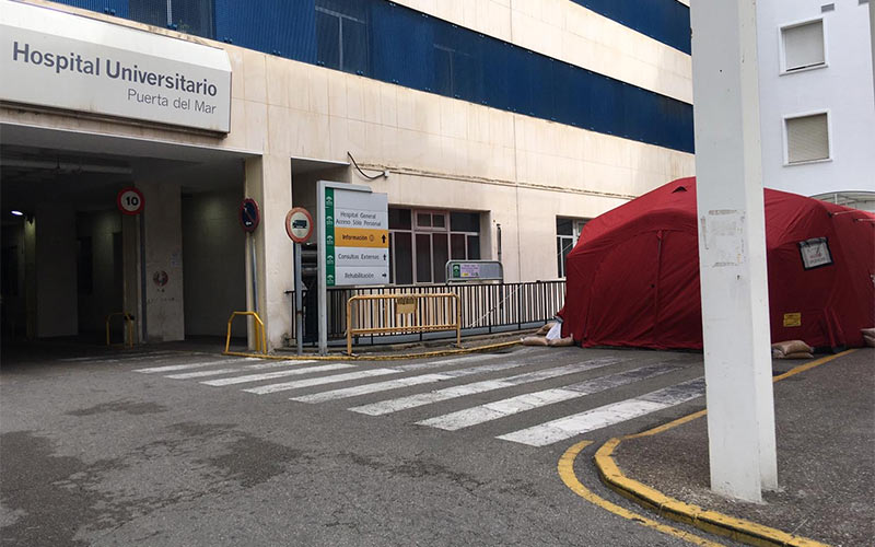 El Puerta del Mar de Cádiz duplica sus Urgencias para mantener separados a los pacientes con patología respiratoria del resto