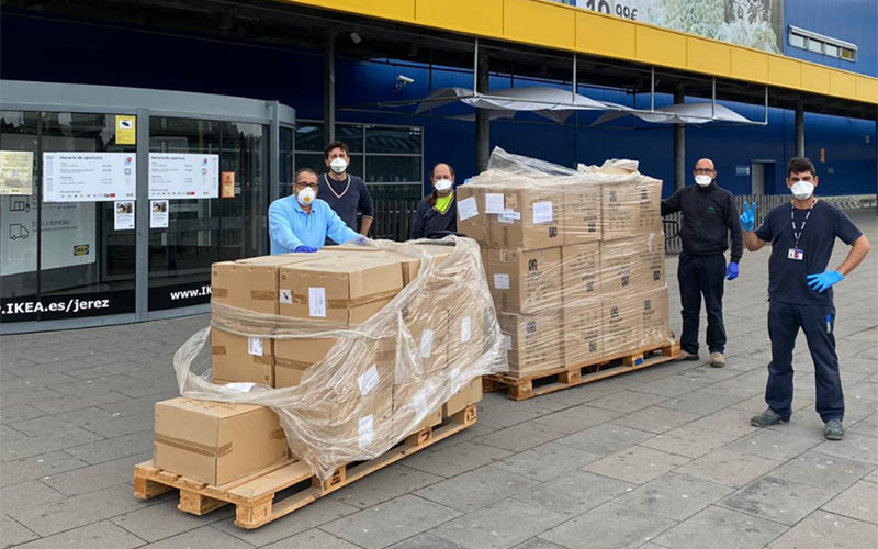 La tienda de Ikea en Jerez dona más de 10.000 mascarillas halladas en su almacen al Hospital y al Ayuntamiento, entre otros materiales