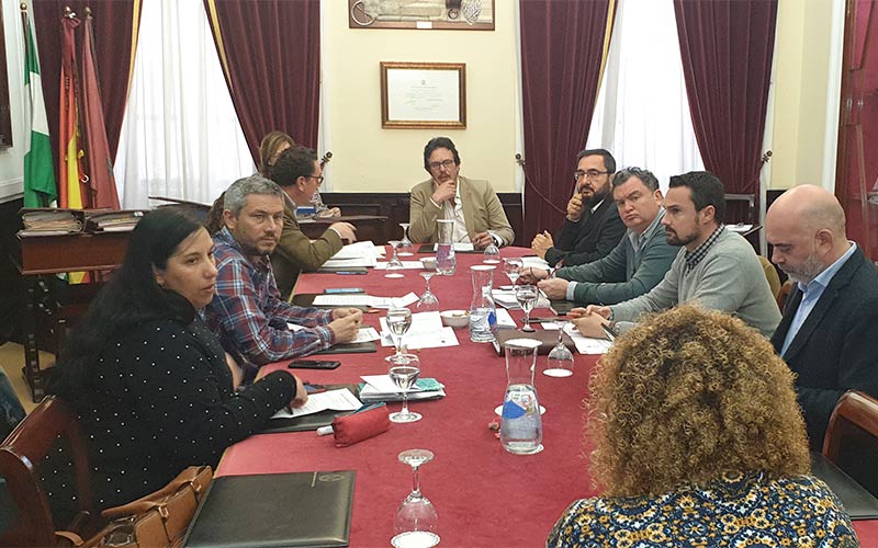 El Gobierno gaditano anima a la Junta de Andalucía a “seguir pagando” lo que debe al Ayuntamiento, unos 8 millones de euros “desde 1992”