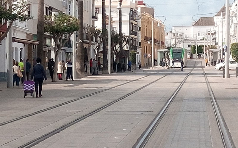 El tranvía de la Bahía de Cádiz vuelve a la ‘calle’