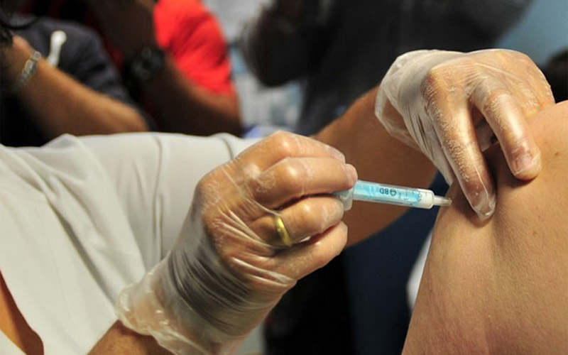Más de 147.000 gaditanos, y de ellos cerca de 87.000 mayores de 65 años, se han vacunado contra la gripe en el último otoño/invierno
