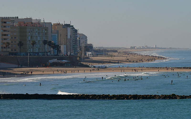 PP y Cs fuerzan la convocatoria urgente del consejo de Cádiz 2000 para abordar el “montaje” de las playas de cara a la desescalada