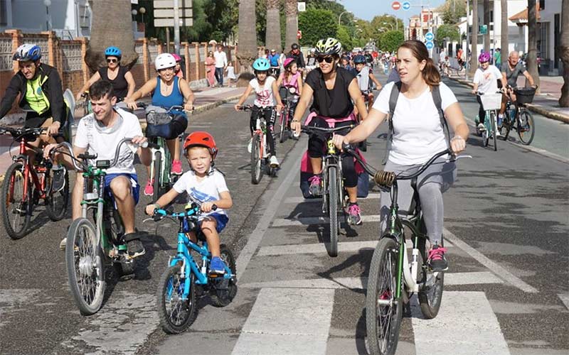 Una campaña municipal anima a los roteños a moverse en bici; “ha tenido que golpearnos una pandemia para replantearnos la movilidad”