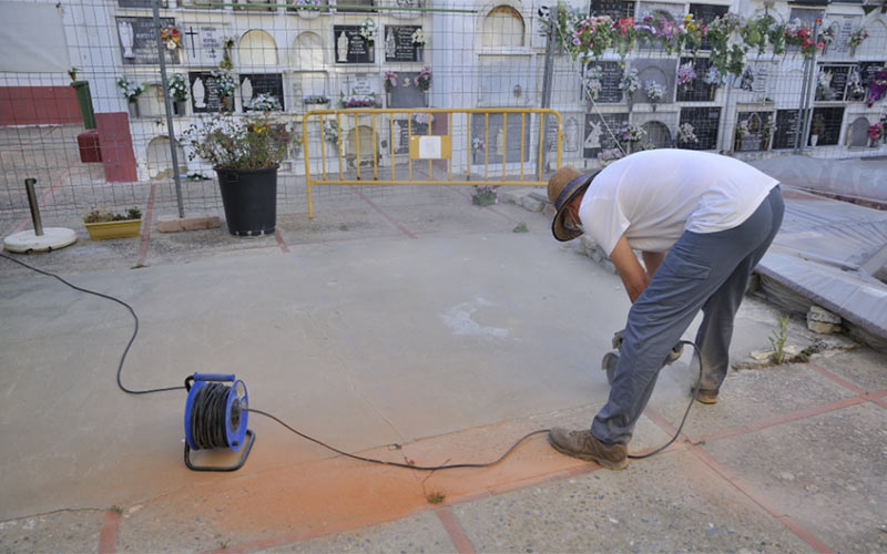 Se retoma la excavación en las fosas “del franquismo” del cementerio