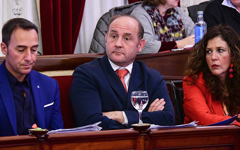 Ortiz (PP) invita al alcalde de Cádiz a “hacerse a un lado” para dejar que alguien “con más ganas” tome las riendas del Ayuntamiento