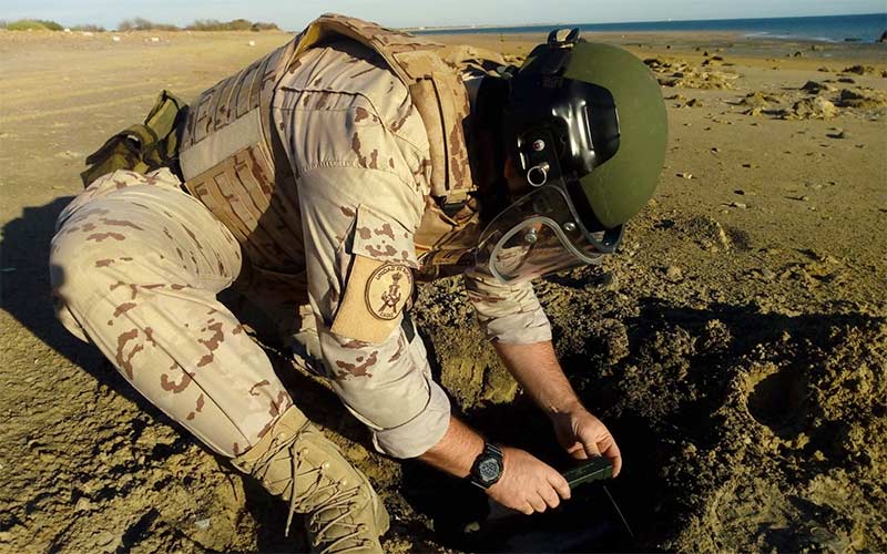La ‘huella’ militar no deja de reaparecer en la playa de Camposoto