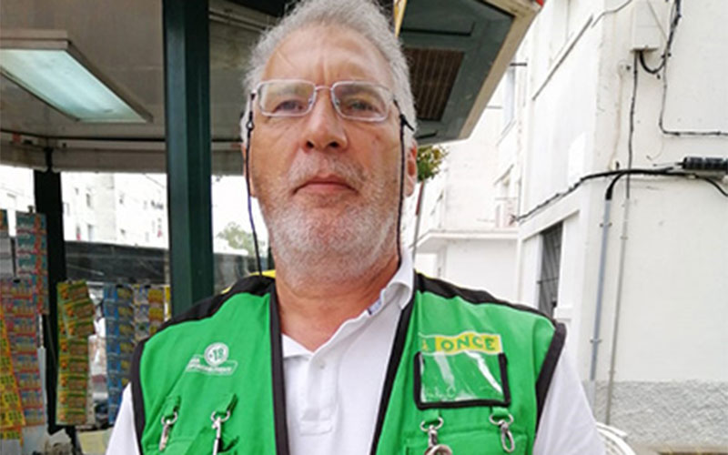 Más de 1,8 millones entre 53 afortunados vecinos de Rota