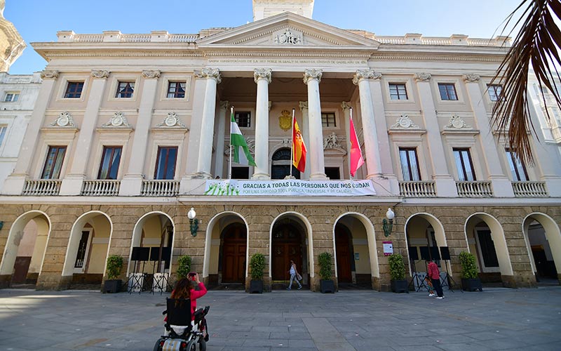Adelante los presupuestos para 2020 del Ayuntamiento gaditano que “no dejan a nadie atrás”, con el único no del PP que habla de “farsa”