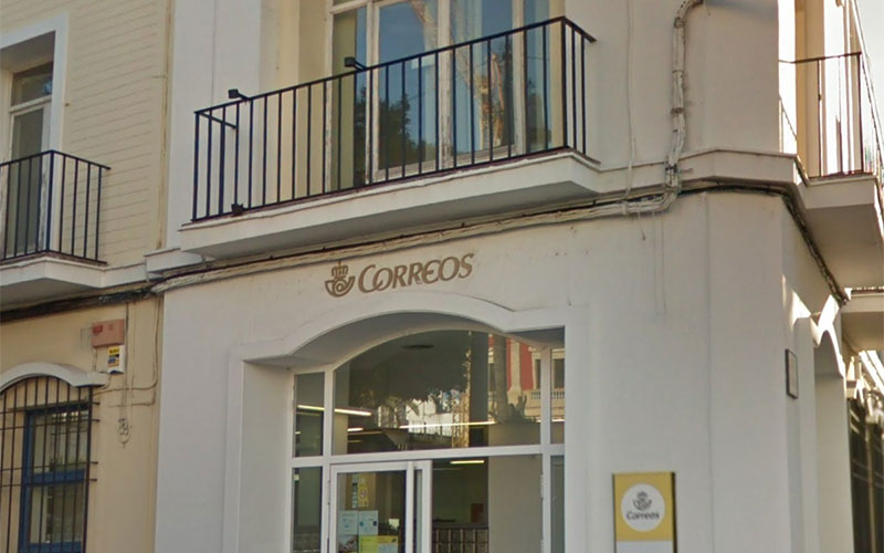 Correos replica que está atendiendo “correctamente” a sus clientes en la oficina de San Fernando; el 72%, “en menos de cinco minutos”