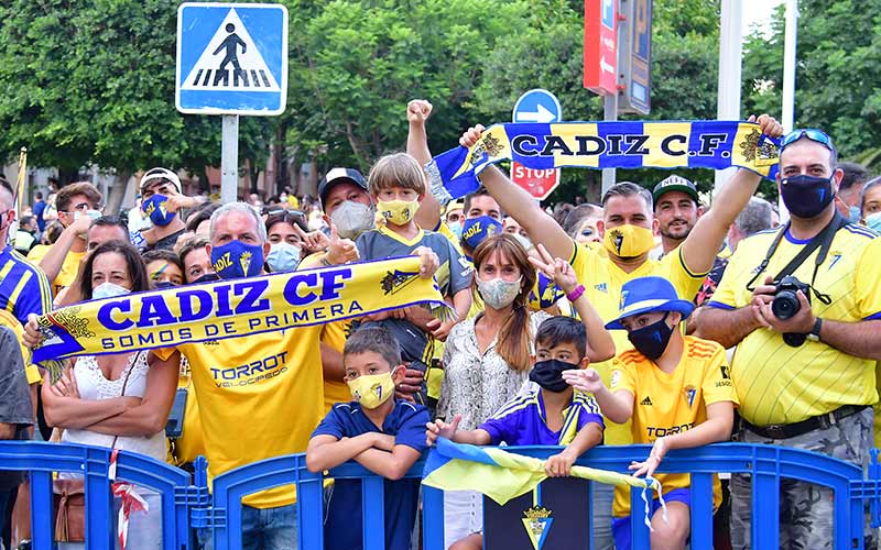 El alcalde comparte la alegría del cadismo: “el ascenso se ha logrado con constancia, esfuerzo y unión, una metáfora de lo que es Cádiz”