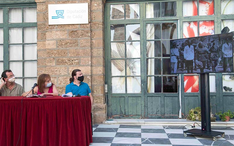 Adelante insta a la Diputación a que “convenza” a la alcaldesa isleña de retirar ya la estatua del general golpista Varela de la plaza del Rey