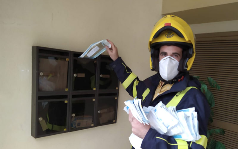 Exigen a Correos que limite los repartos a las horas de menor calor: “el trabajo de los carteros se ve agravado por el uso de mascarilla”