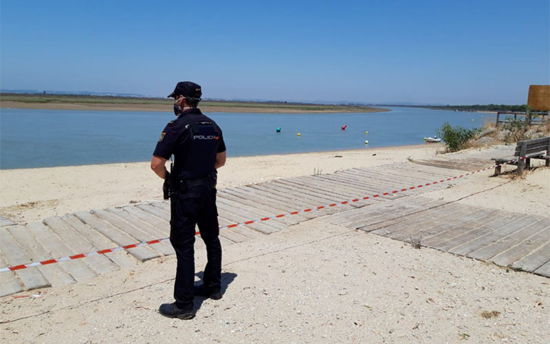 Se cierra al baño la playa del Río San Pedro “por precaución”