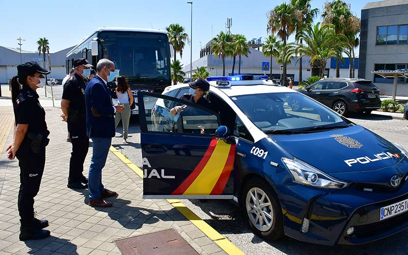 La Policía Nacional ya patrulla en Cádiz con “oficinas móviles”