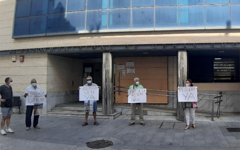 Vecinos prevén más movilizaciones hasta que se quite la antena “irregular” de la zona de Caño Romeral “y se busque otra ubicación”