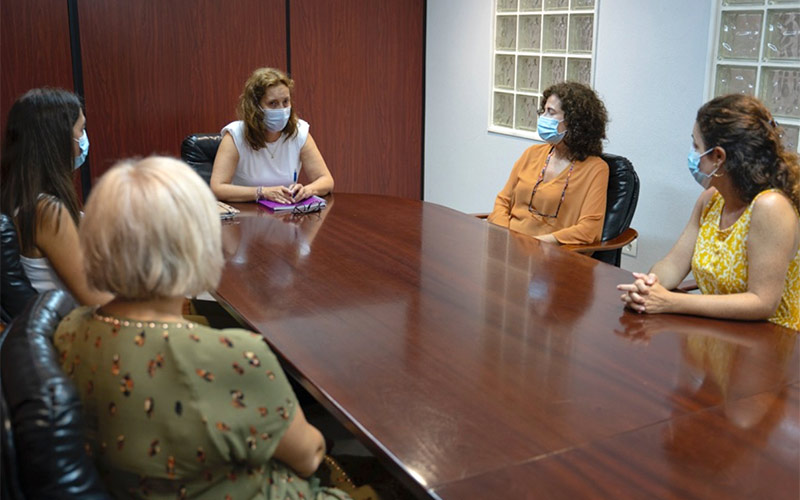 Contratados gracias a la Diputación tres auxiliares administrativos para ayudar a los isleños a tramitar el nuevo Ingreso Mínimo Vital