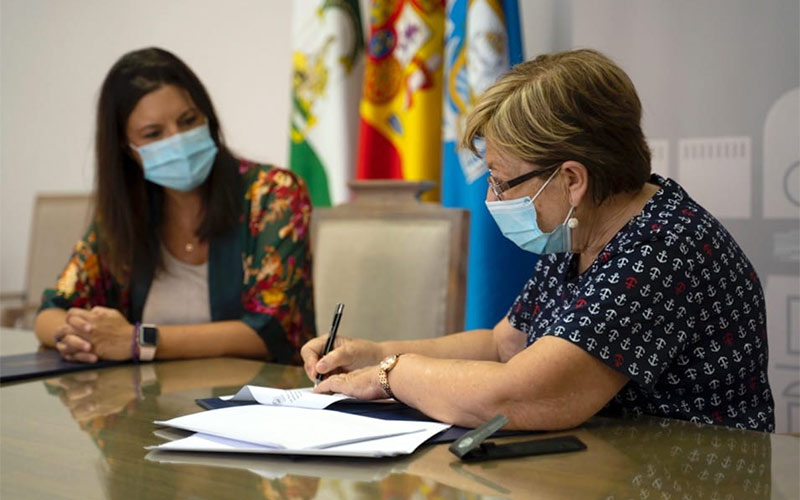 El comedor El Pan Nuestro recibe la contribución anual del Consistorio
