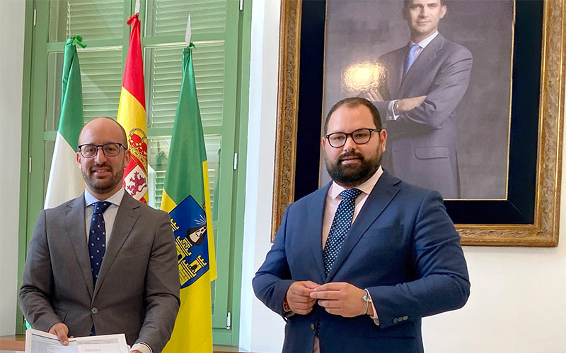 Beardo retoca su bipartito con Bello como protagonista, a quien se le aleja de Hacienda; la oposición habla de “incapacidad y agotamiento”