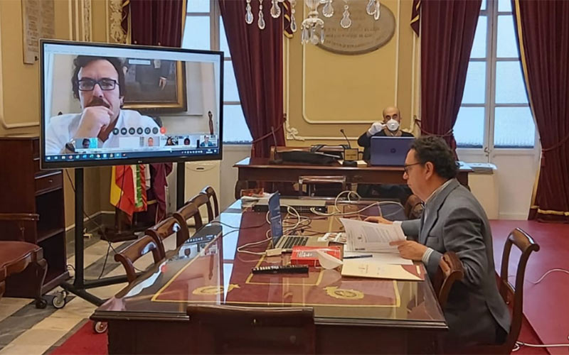 Los plenos del Ayuntamiento de Cádiz continuarán siendo telemáticos, mientras PP y PSOE exigen que los vecinos puedan tomar la palabra