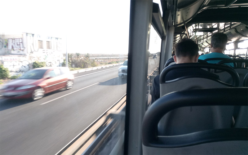 Se recuperan expediciones en hora punta para viajar en autobús metropolitano entre la capital y San Fernando, Chiclana y Puerto Real