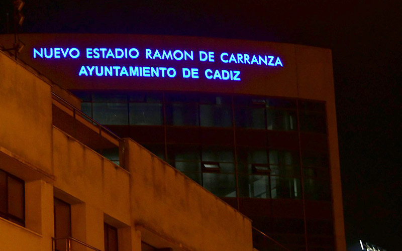 Los gaditanos empadronados están llamados a decidir del 19 al 26 de octubre el nuevo nombre del estadio municipal, para cumplir con la ley