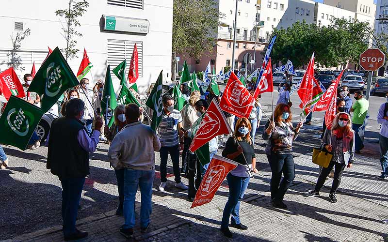 “Si ya estamos con colas en los centros de salud gaditanos y colapso en los teléfonos, qué sucederá en invierno”, se pregunta el PSOE
