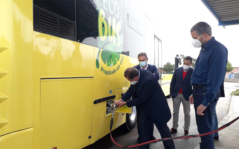 Operativo el primer autobús urbano propulsado por biogás producido a partir de las aguas residuales de los chiclaneros