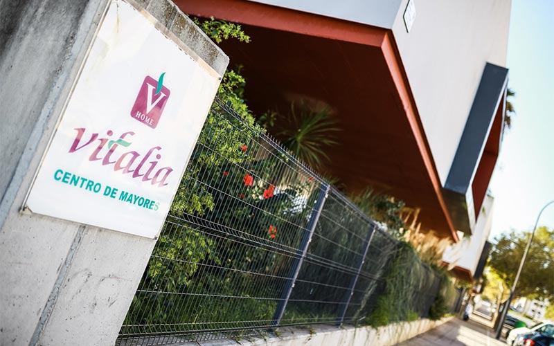 Huelga indefinida en la residencia Vitalia, con más de un centenar de positivos, para “evitar que continúe la situación catastrófica”