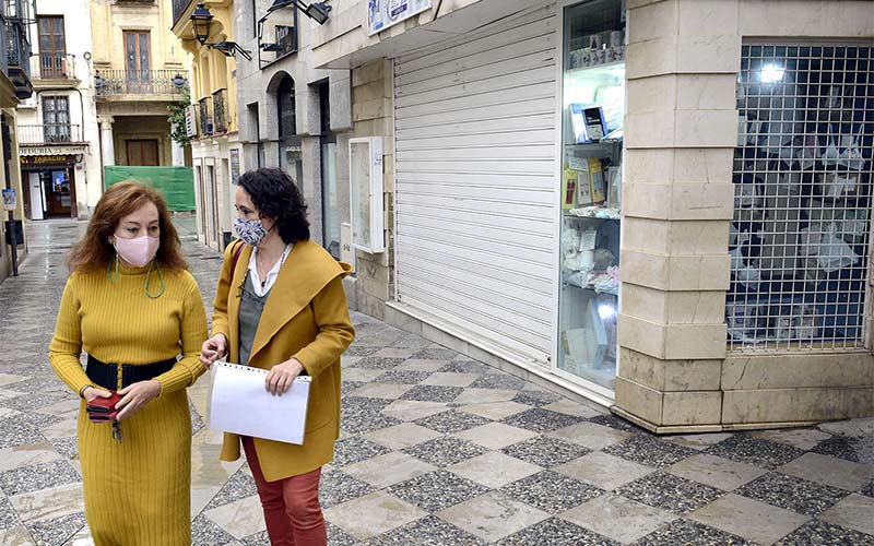 El Ayuntamiento de Jerez lanza un mensaje de “ánimo y fortaleza” al comercio local e insta a los vecinos a comprar y consumir en el barrio