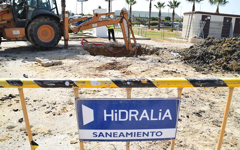 La planificación de la demandada mejora del alcantarillado de la Bazán junto a afectados en la zona anticipa el próximo inicio de los trabajos