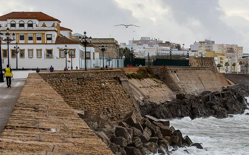 Ciudadanos también reclama, con una enmienda, que la rehabilitación de las deterioradas murallas de Cádiz tenga consignación en los PGE
