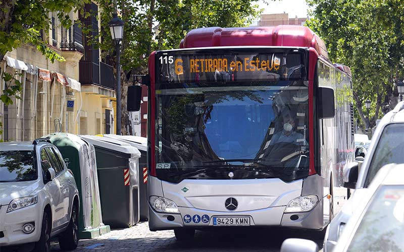 Gobierno y oposición reconocen, respaldando a Adelante, que la remodelación de la red de autobuses en Jerez es una “prioridad”