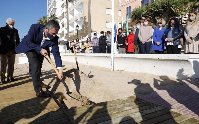 Colocada la primera piedra de una obra “histórica” y discutida por ecologistas: la “solución” a los vertidos en el aliviadero de la calle Écija