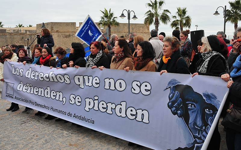 La Apdha se lleva el Premio Jesús Gargallo por su labor con los inmigrantes y el consenso que genera entre el tejido asociativo local