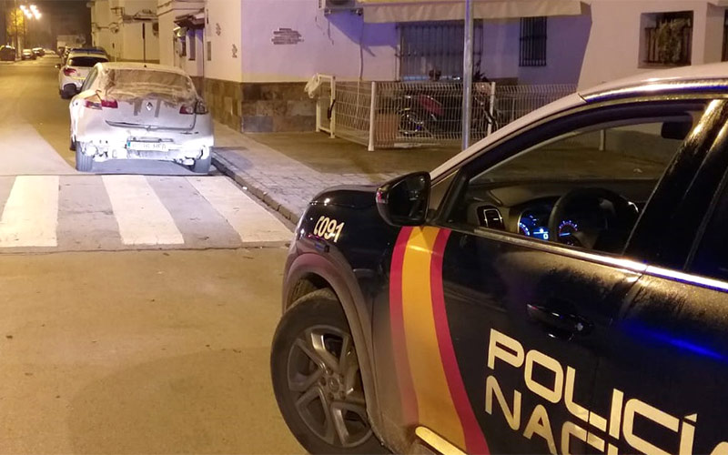 Localizado el vehículo que circuló de San Fernando a Jerez con una farola del alumbrado público robada en su interior