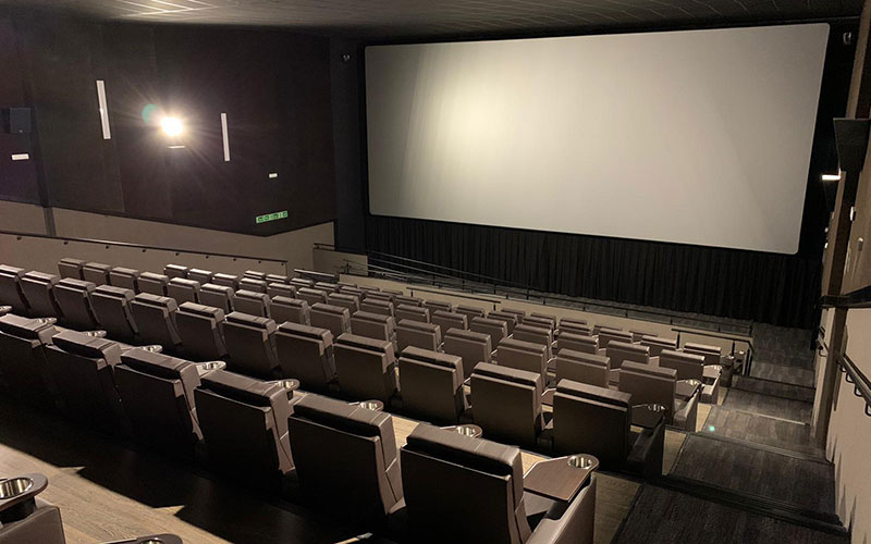 El cine, y “de lujo”, de ‘reestreno’ en Bahía Sur trece años después