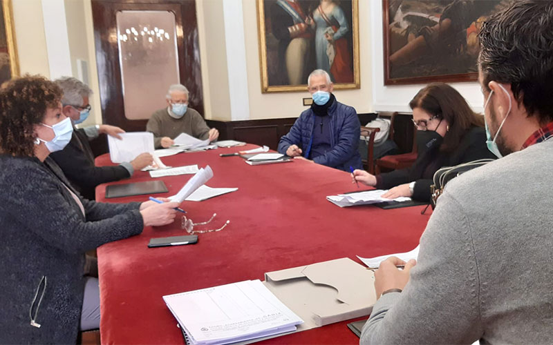 La mitad de las comunidades de propietarios en la barriada de La Paz que opta a ayudas para rehabilitación debe subsanar sus solicitudes