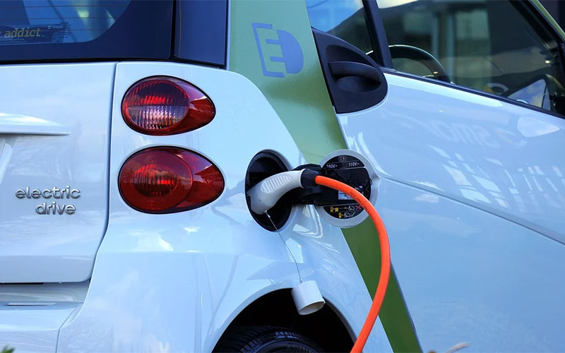 Chiclana estrenará en unos meses tres electrolineras