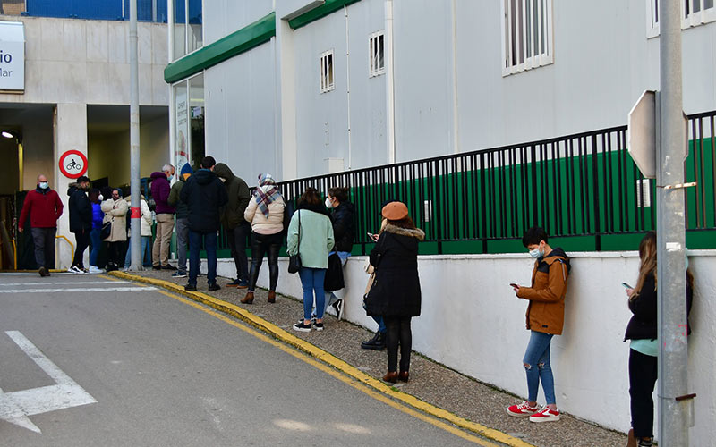 La provincia registra 132 donaciones de plasma hiperinmune para combatir el Covid-19; ya se han beneficiado 74 enfermos en Cádiz